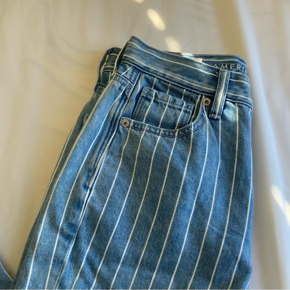 American Eagle Women’s Blue Pinstripe Mom Jeans - Picture 3 of 7